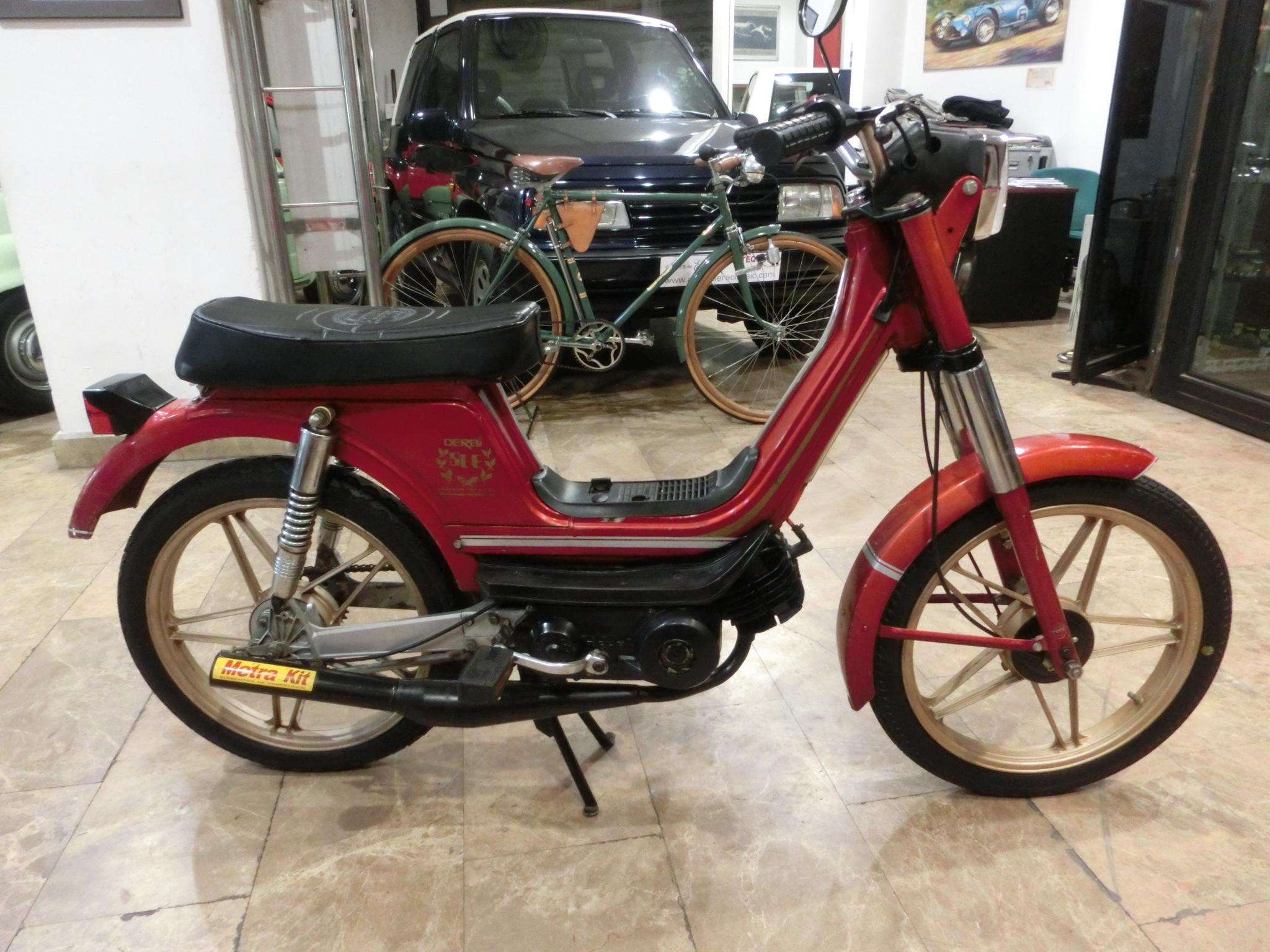 File:Derbi Variant SLE Boton Rojo 1980.JPG - Wikimedia Commons